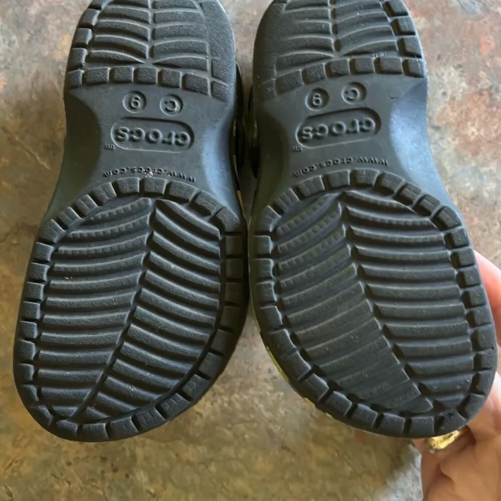 Crocs Camouflage Kids Shoes Sz 9 Unisex